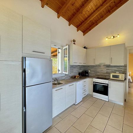 Villa Neptune Livathos  Luaran gambar