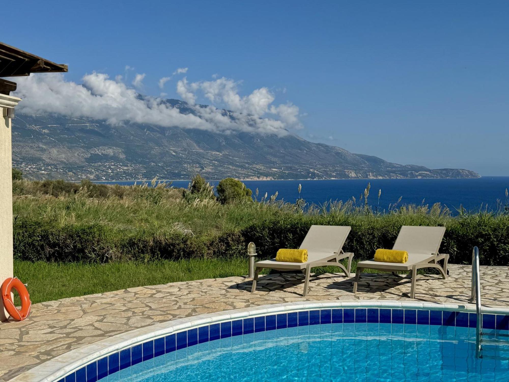 Villa Neptune Livathos  Luaran gambar