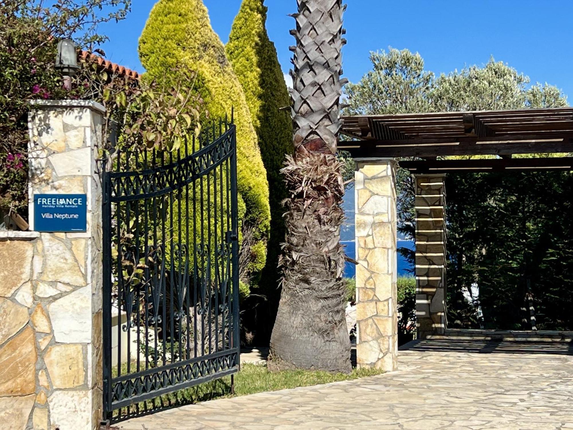 Villa Neptune Livathos  Luaran gambar